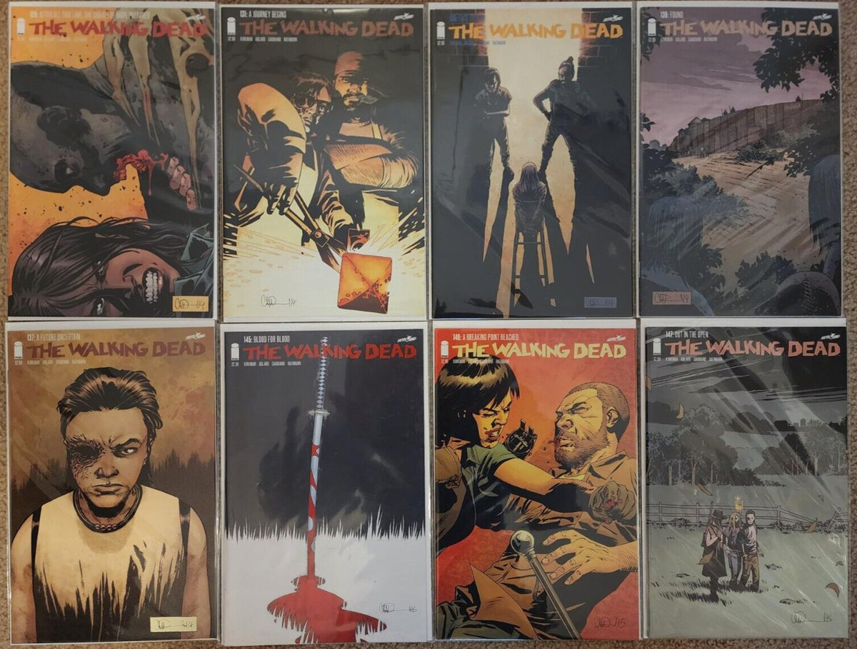40 WALKING DEAD COMIC LOT INCLUDES MCFARLANE TOYS PINBACKS 2003-2019